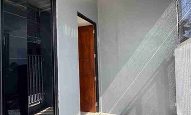 RUMAH CANTIK HOOK DI GAMBIRAN UMBULHARJO DEKAT KAMPUS UAD DAN XT SQUARE
