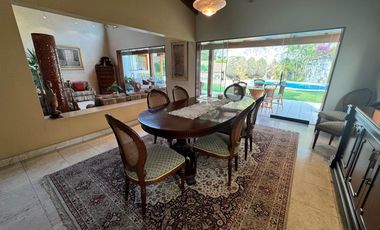 1800 m² en Rinconada del Lago, Full Áreas Verdes, con 4 Habitaciones y Hasta 6 Autos por Dentro