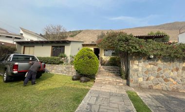 1800 m² en Rinconada del Lago, Full Áreas Verdes, con 4 Habitaciones y Hasta 6 Autos por Dentro