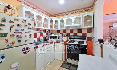 Venta de Propiedad Rentera con 3 Departamentos y 1 Suite - García Goyena y Villavicencio, sector Centro Sur de Guayaquil