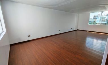AMPLIO DEPARTAMENTO EN VENTA - URB. LA FLORIDA (JLByR)