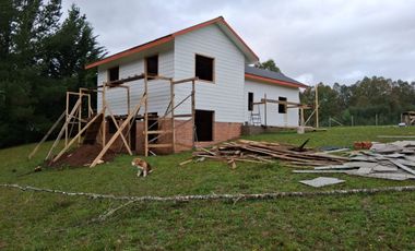 Casa recepción Municipal 13 Km Villarrica - Loncoche,  minutos Ñancul