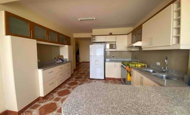 se vende casa con locales comerciales en ate