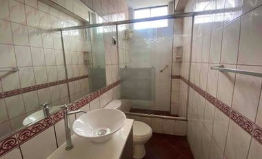 se vende casa con locales comerciales en ate