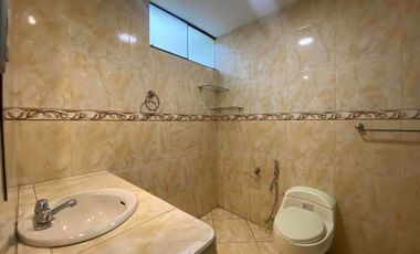 se vende casa con locales comerciales en ate