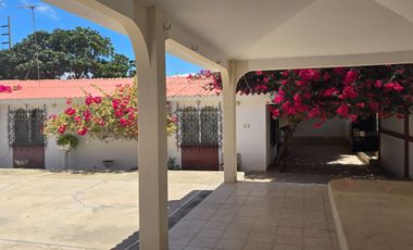 Vendo Casa + Suite Salinas 500m² Oportunidad Frente Colegio Rubira $118K