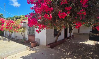 Vendo Casa + Suite Salinas 500m² Oportunidad Frente Colegio Rubira $118K