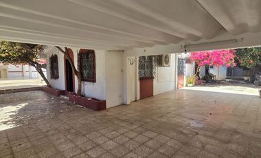 Vendo Casa + Suite Salinas 500m² Oportunidad Frente Colegio Rubira $118K