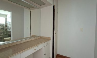 RESIDENCIA CON AMPLIO TERRENO EN LA CALERA – PRIVACIDAD Y ALTO POTENCIAL