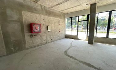ARRIENDO Local comercial de 53,65 m2 sector Estadio Italiano