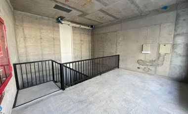 ARRIENDO Local comercial de 22,61 m2 + 67,76 m2 en subt., Estadio Italiano