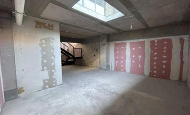 ARRIENDO Local comercial de 22,61 m2 + 67,76 m2 en subt., Estadio Italiano