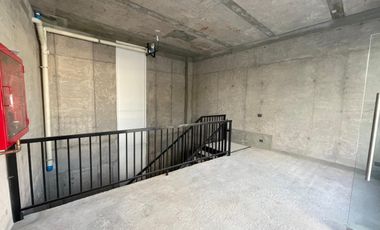 ARRIENDO Local comercial de 22,60 m2 + 67,74 m2 en subt. Estadio Italiano