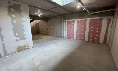 ARRIENDO Local comercial de 22,60 m2 + 67,74 m2 en subt. Estadio Italiano