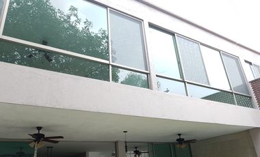 HERMOSA CASA EN RENTA EN CUESTA CLARA