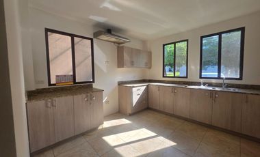 Villa del Bosque, hermosa casa en alquiler de 4 dormitorios