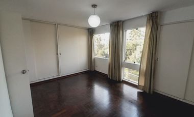 Alquiler De Lindo Departamento En Urb. Liguria Surco