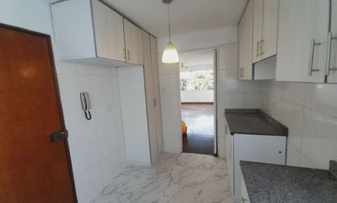 Alquiler De Lindo Departamento En Urb. Liguria Surco
