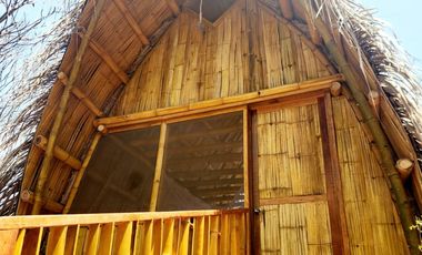 Casa Ecologica de Bambu frente al Oceano con vista 360 al Mar