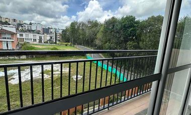 APARTAMENTO AMOBLADO FULL EQUIPADO + parqueadero privado