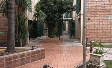 SE ALQUILA DPTO 1 DORM EN COMPLEJO CERRADO B° PUEYRREDON