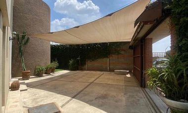 VENTA BELLÍSIMA  RESIDENCIA RODEADA DE JARDÍN ZONA TRANQUILA LLENA DE NATURALEZA