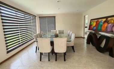 VENTA BELLÍSIMA  RESIDENCIA RODEADA DE JARDÍN ZONA TRANQUILA LLENA DE NATURALEZA