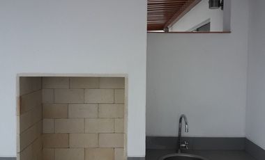 VENTA - BONITO DEPARTAMENTO DUPLEX - luminoso, ventilado y frente a lindo parque