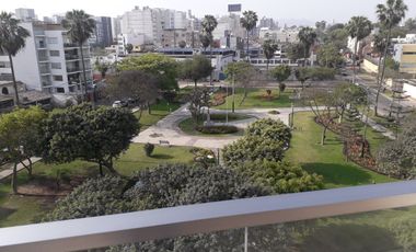 VENTA - BONITO DEPARTAMENTO DUPLEX - luminoso, ventilado y frente a lindo parque