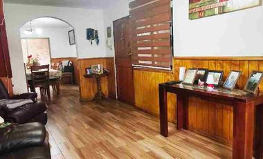 SE VENDE AMPLIA CASA EN DENAVISUR