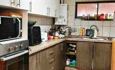 SE VENDE AMPLIA CASA EN DENAVISUR