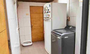 SE VENDE AMPLIA CASA EN DENAVISUR