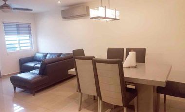 Casa en Venta en Galerías de Camino Real