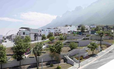 Casa en venta | Cumbres Elite Premier Alpes | Frente al parque | Sótano + Terraza | 3 recámaras | Monterrey