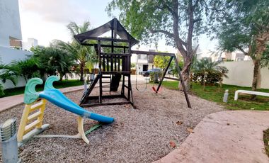 Casa de 3 recámaras en renta, Privada Farallon de Pájaros, Playa del Carmen