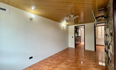 SE VENDE CASA EN ZIPAQUIRÁ !