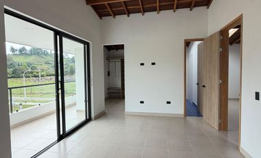 VENTA CASA EN LA CEJA