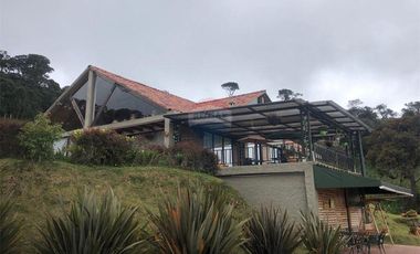 Arriendo Casa de Lujo en La Calera