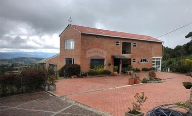Arriendo Casa de Lujo en La Calera