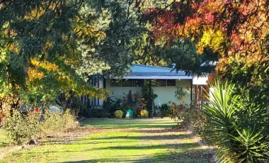 Venta de  Parcela, 2 hectáreas con casa habitación y cabaña  a 10 km de Parral