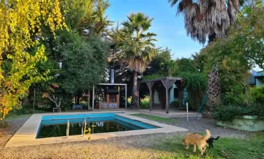 Venta de  Parcela, 2 hectáreas con casa habitación y cabaña  a 10 km de Parral