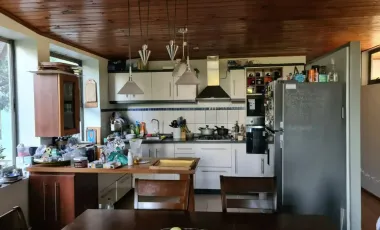 Venta de  Parcela, 2 hectáreas con casa habitación y cabaña  a 10 km de Parral