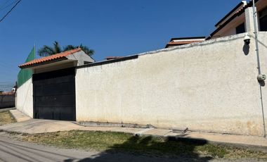 Casa En El Corazón De Cuautla, Con Jardín Y Alberca Privada