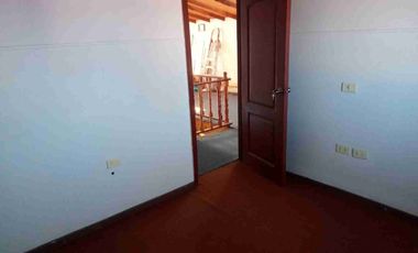 ARRIENDO CASA CON LOCAL COMERCIAL. DISOONE DE GIRO COMERCIAL. EXCELENTE OPORTUNIDAD PARA NEGOCIO Y VIVIENDA . av Huambali.