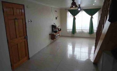 ARRIENDO CASA CON LOCAL COMERCIAL. DISOONE DE GIRO COMERCIAL. EXCELENTE OPORTUNIDAD PARA NEGOCIO Y VIVIENDA . av Huambali.