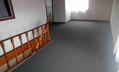 ARRIENDO CASA CON LOCAL COMERCIAL. DISOONE DE GIRO COMERCIAL. EXCELENTE OPORTUNIDAD PARA NEGOCIO Y VIVIENDA . av Huambali.