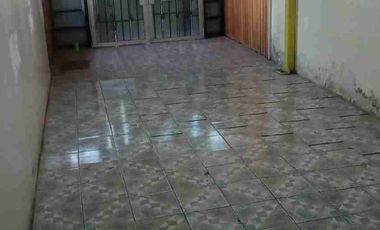 ARRIENDO CASA CON LOCAL COMERCIAL. DISOONE DE GIRO COMERCIAL. EXCELENTE OPORTUNIDAD PARA NEGOCIO Y VIVIENDA . av Huambali.