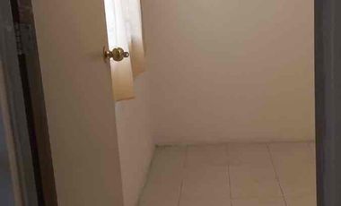 CASA EN PRIVADA CON PROTECCIONES Y PUERTA AUTOMÁTICA GEOVILLAS DE STA BARBARA