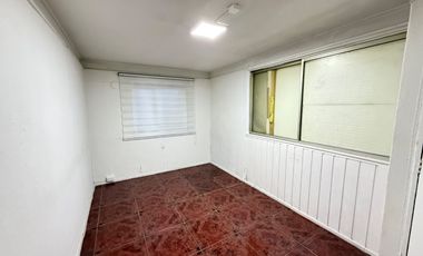 Casa Amplia en Arriendo con Departamento Interior, Villa José Miguel Carrera