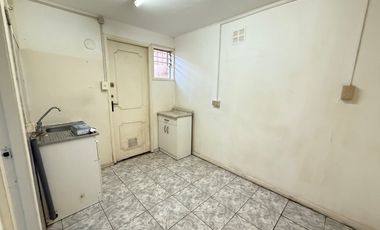 Casa Amplia en Arriendo con Departamento Interior, Villa José Miguel Carrera